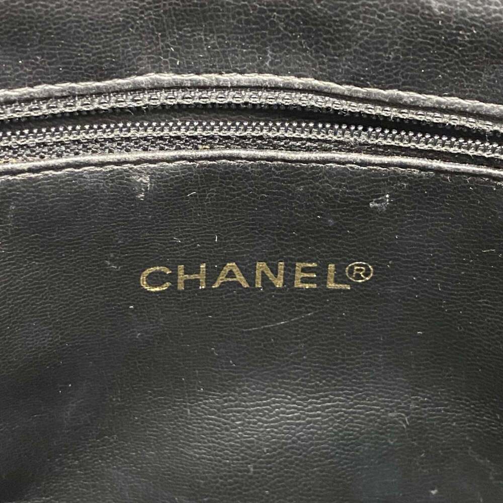 CHANEL Black Leather Shoulder Bag - Picture 5 of 12